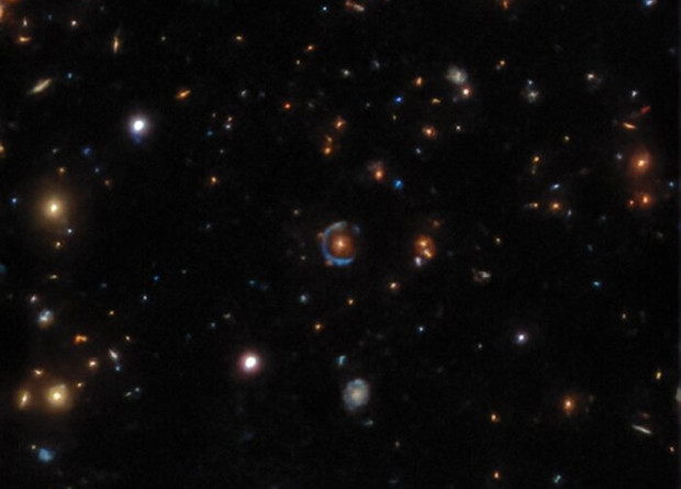 The neural network has found more than a thousand candidates for gravitational lenses